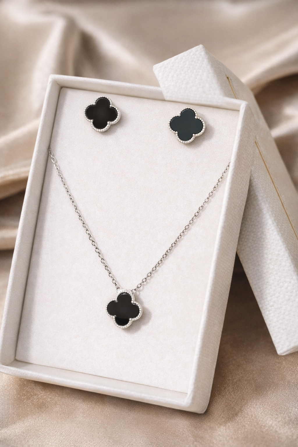 Onyx Fortune Set