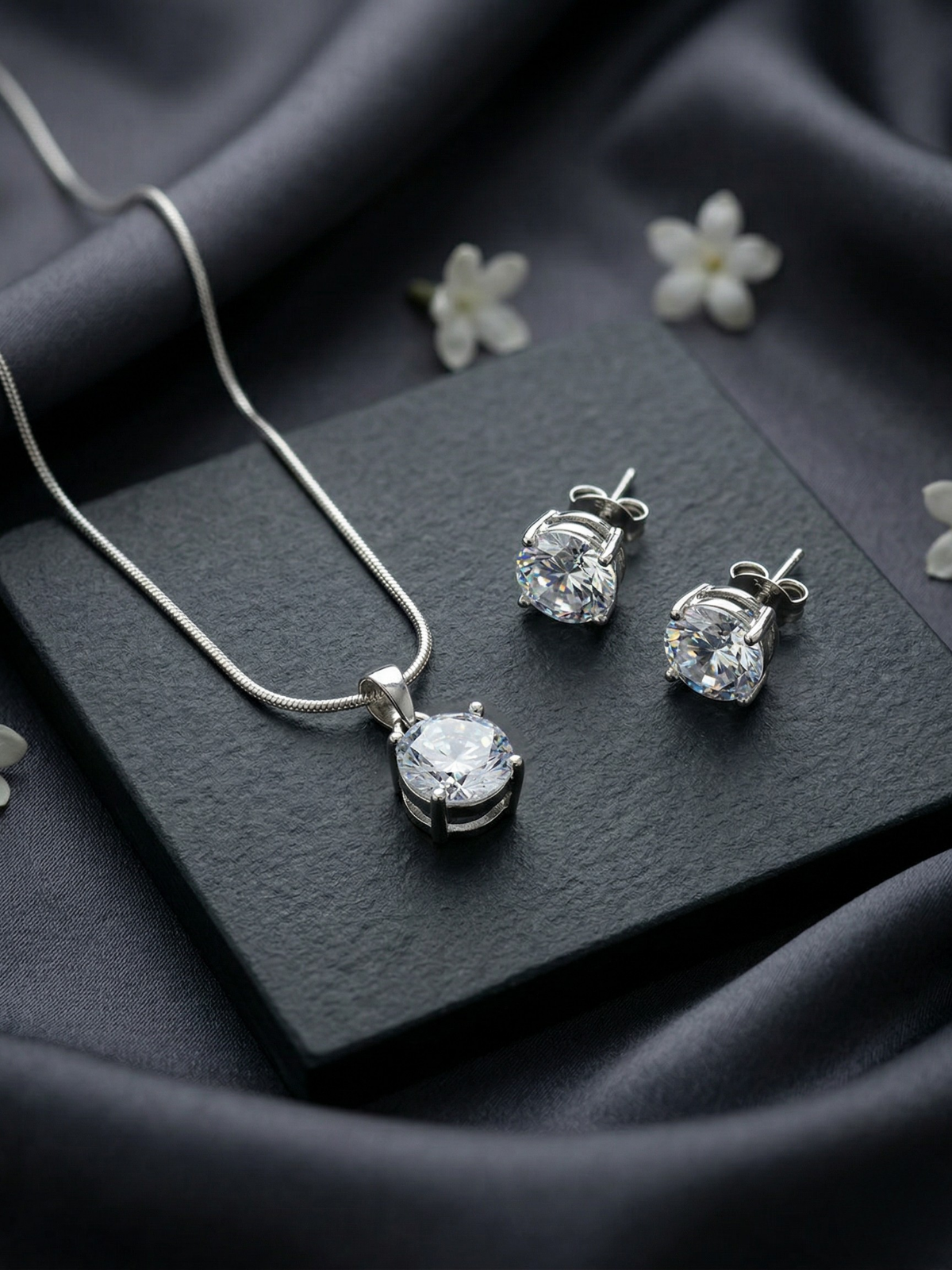 The Solitaire Sparkle Set